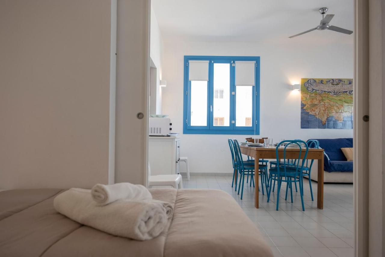 Casa Azzurra Sul Mare E Centralissima San Vito Lo Capo Dış mekan fotoğraf